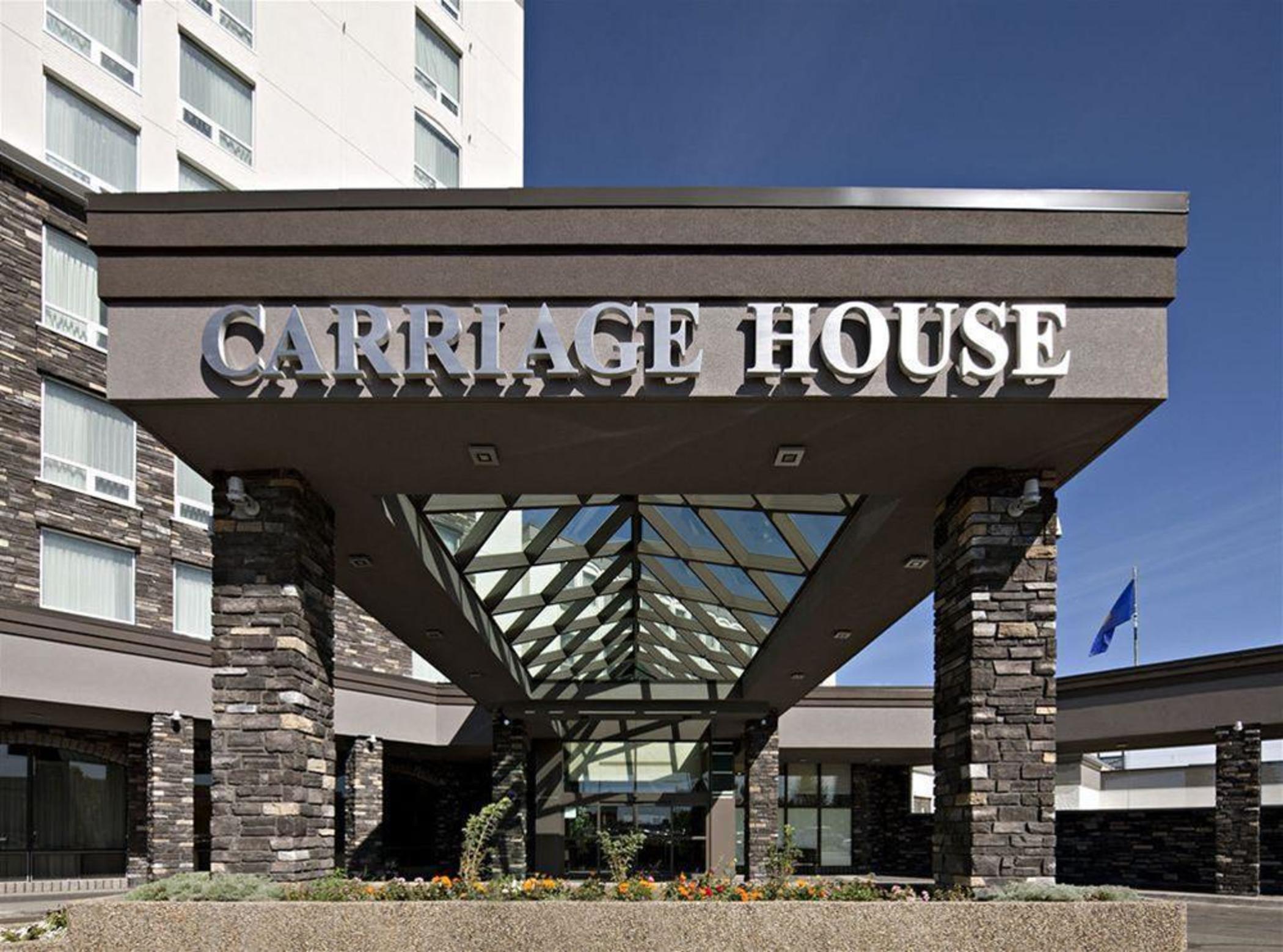 Carriage House Hotel And Conference Centre YYC Exterior foto