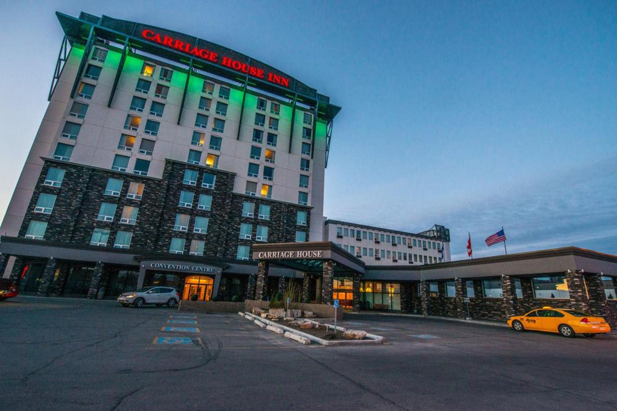 Carriage House Hotel And Conference Centre YYC Exterior foto