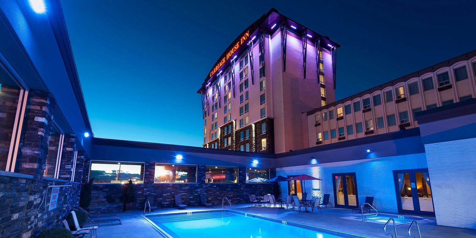 Carriage House Hotel And Conference Centre YYC Exterior foto
